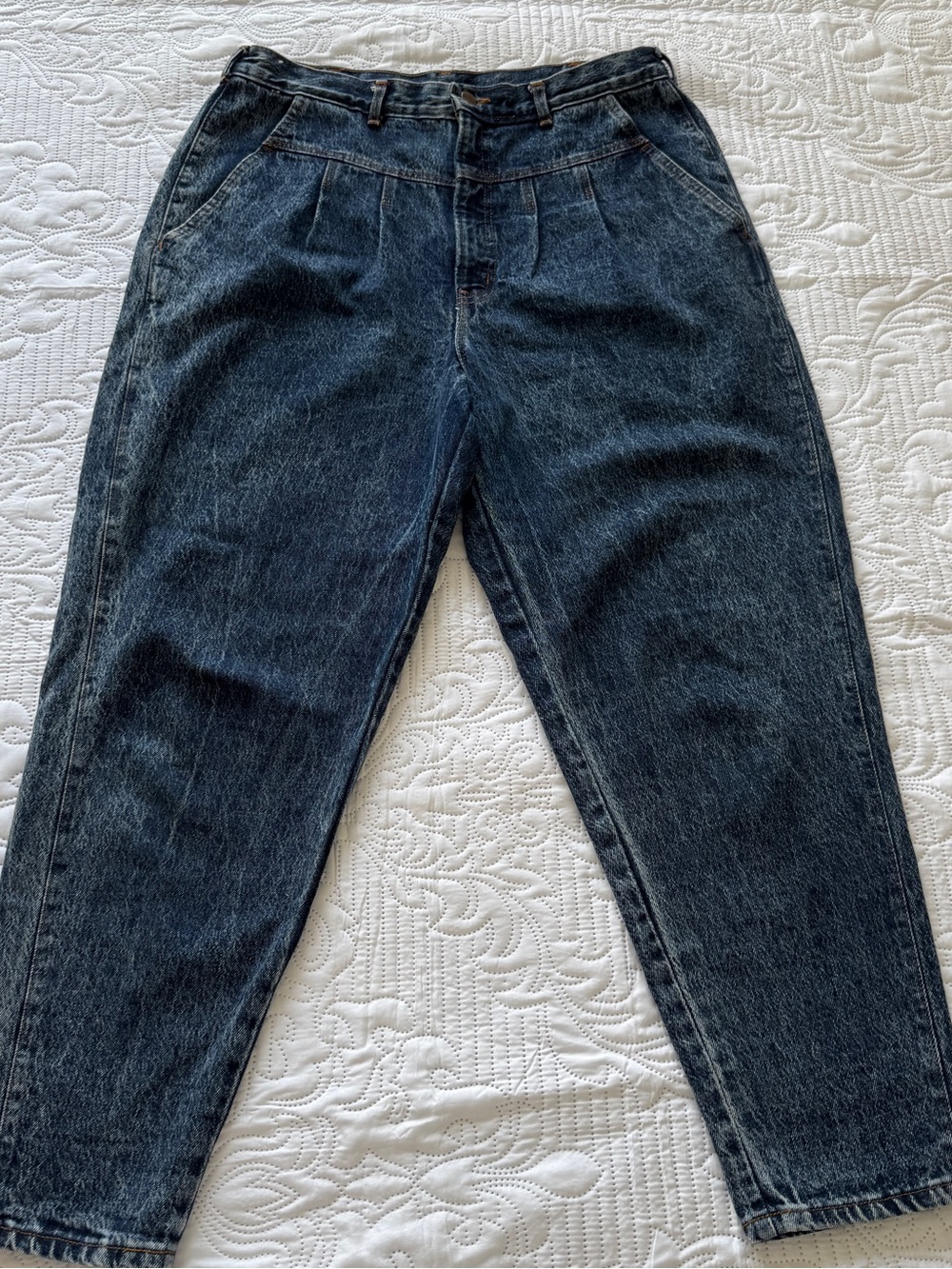 Vintage Chic Acid Washed Pleated Mom Jeans Sz 34/14 Tapered USA Denim